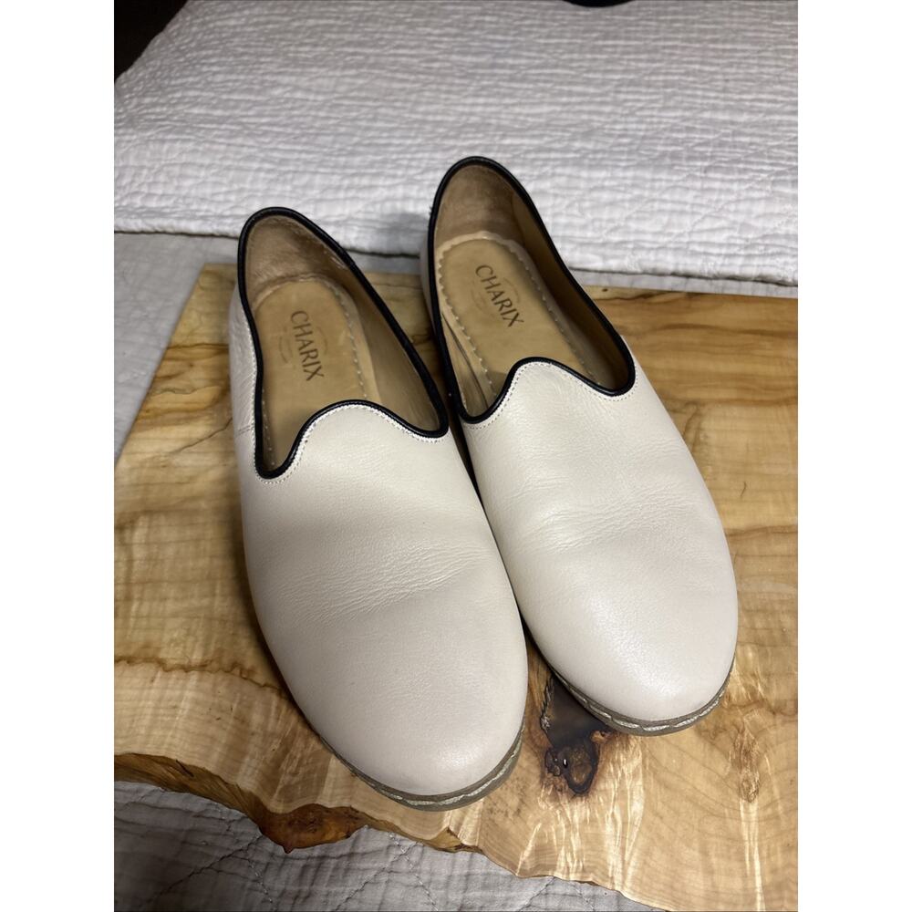 CHARIX safari Nubuck Leather Women's Tan Slip On Loafer Flats Size 10.5 timeless